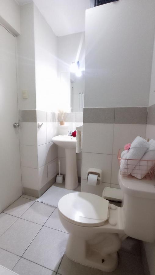 Hab Pequena Bano Compartido La Paz 4 Apartment Lima Ngoại thất bức ảnh